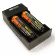 Ledcore Laturi + 2kpl 2200mAh akku ylilataussuojalla - Taskulamput ja otsalamput - 0020400 - 2