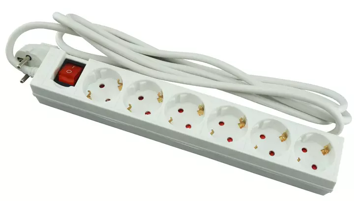 Jatkojohto sisäkäyttöön kytkimellä 6-os 3m - Sisäjatkojohdot - 0010051 - 1