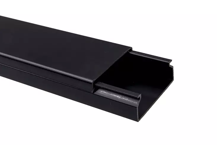 Famatel asennuskanava 16x40x2000mm, musta - Johtokourut ja suojaputket - 0016974 - 1