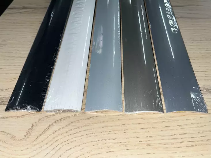 Eritasolista 40mm nordic grafiitti, tarrakiinnitys 100cm - Eritasolistat - 0011585 - 1