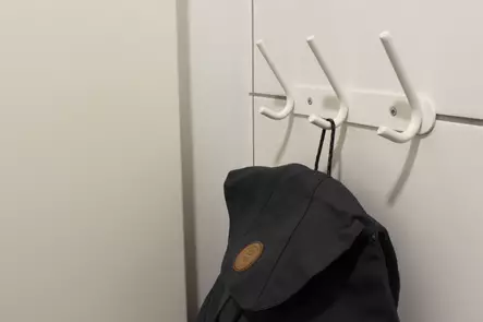Pisla Nita vaatekoukku 3-os valkoinen - Ruuvattavat naulakot - 0021786 - 3