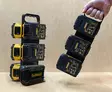 Stealth Mounts akkupidike 3kpl kantokahvalla Dewalt akuille - Työkalujen säilytystelineet - 0020829 - 3